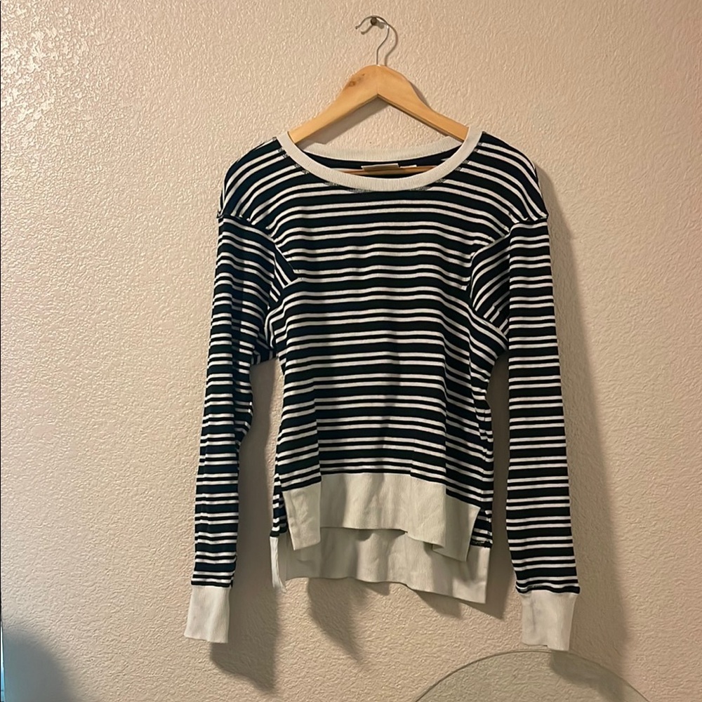 Maeve by Anthropologie Black and White Boxy Crew Neck thermal sweater